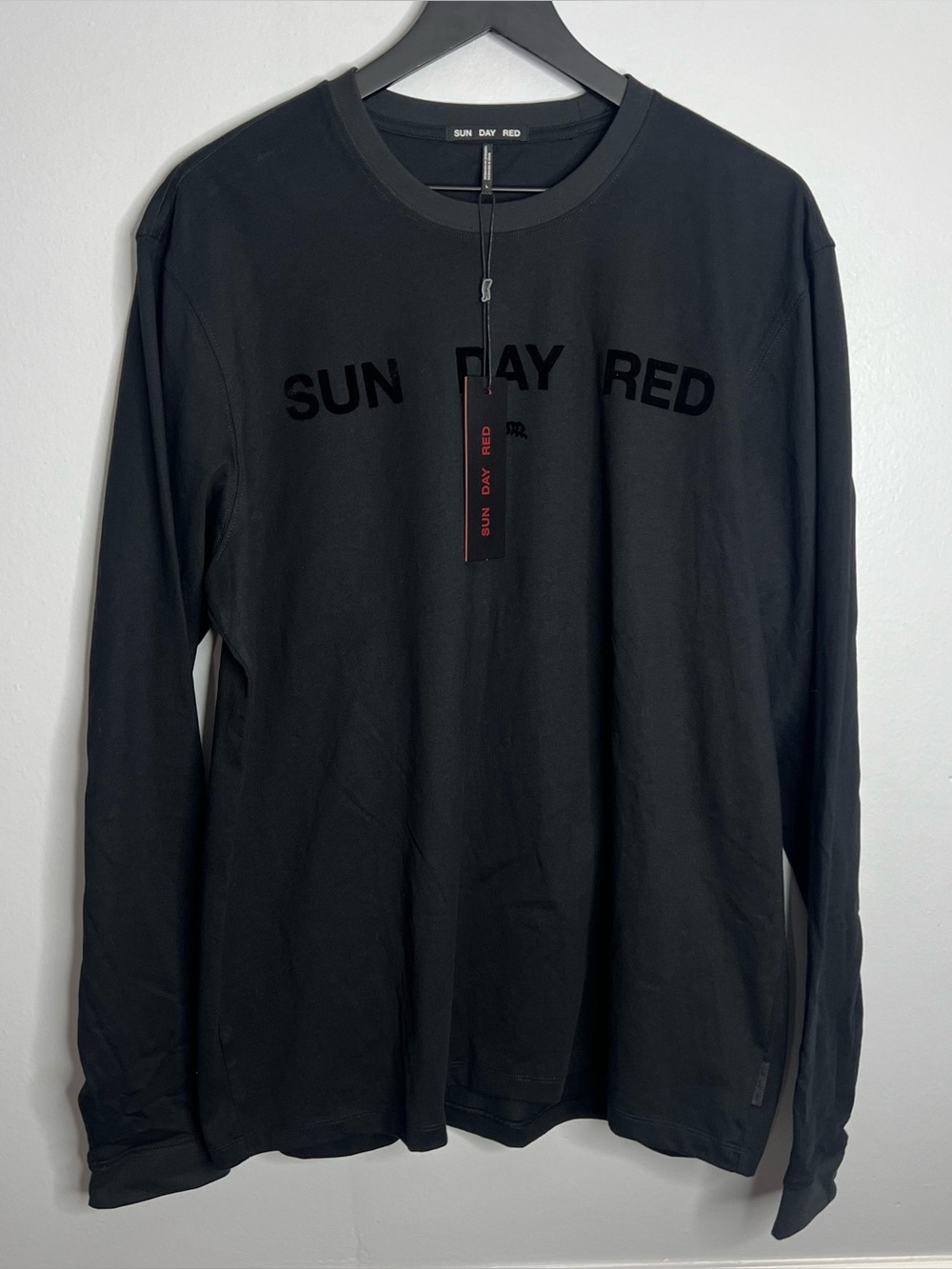 Sun Day Red Dark Nebula Long Sleeve T Shirt Mens Large Black Tiger Woods Golf